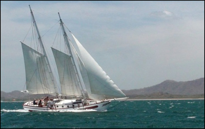 Lemuria Private Sailboat – Sunset & Snorkel Cruise