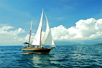 sailing in costa rica
