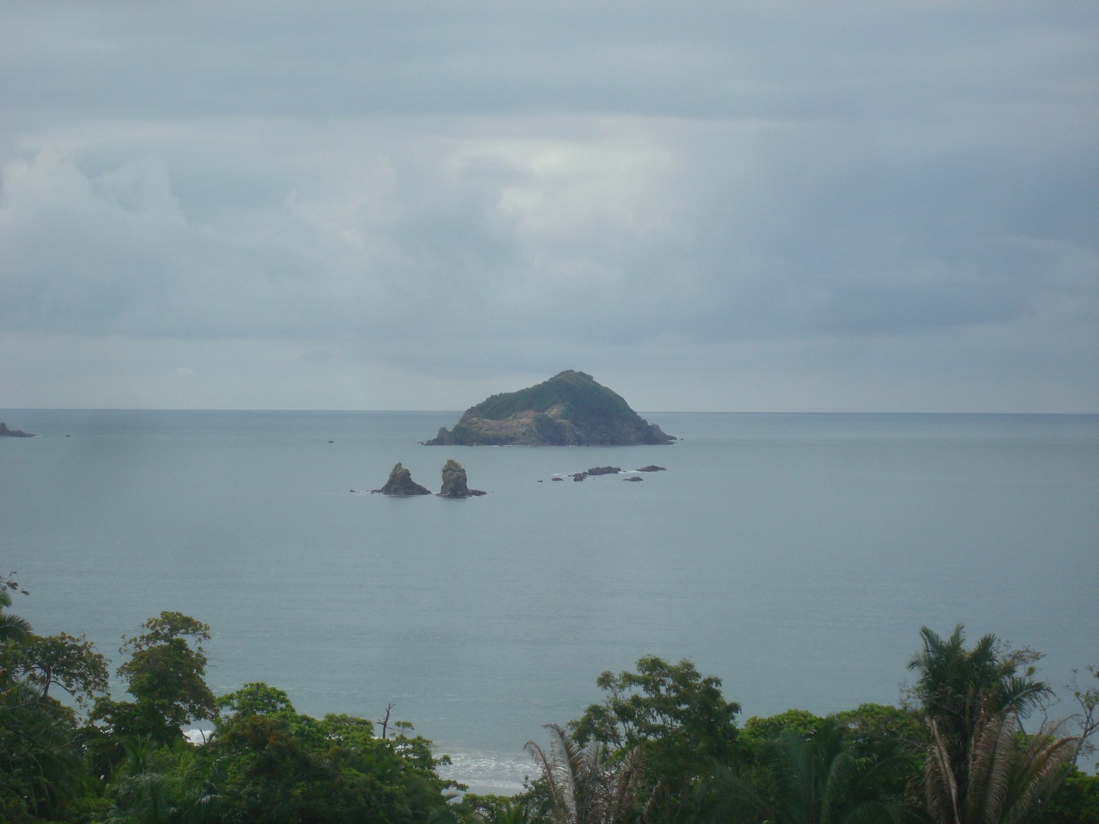Islas Olocuitas in the bay off Quepos and Manuel Antonio