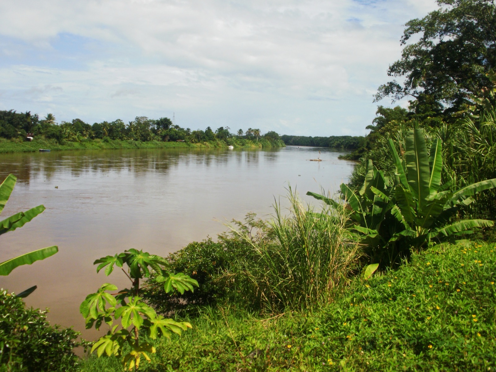 The Sixaola-Guabito border bridge between Costa Rica and Panama